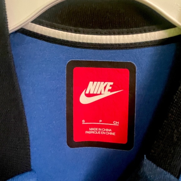 Boys Nike Pattern Sweatshirt - Picture 2 of 3